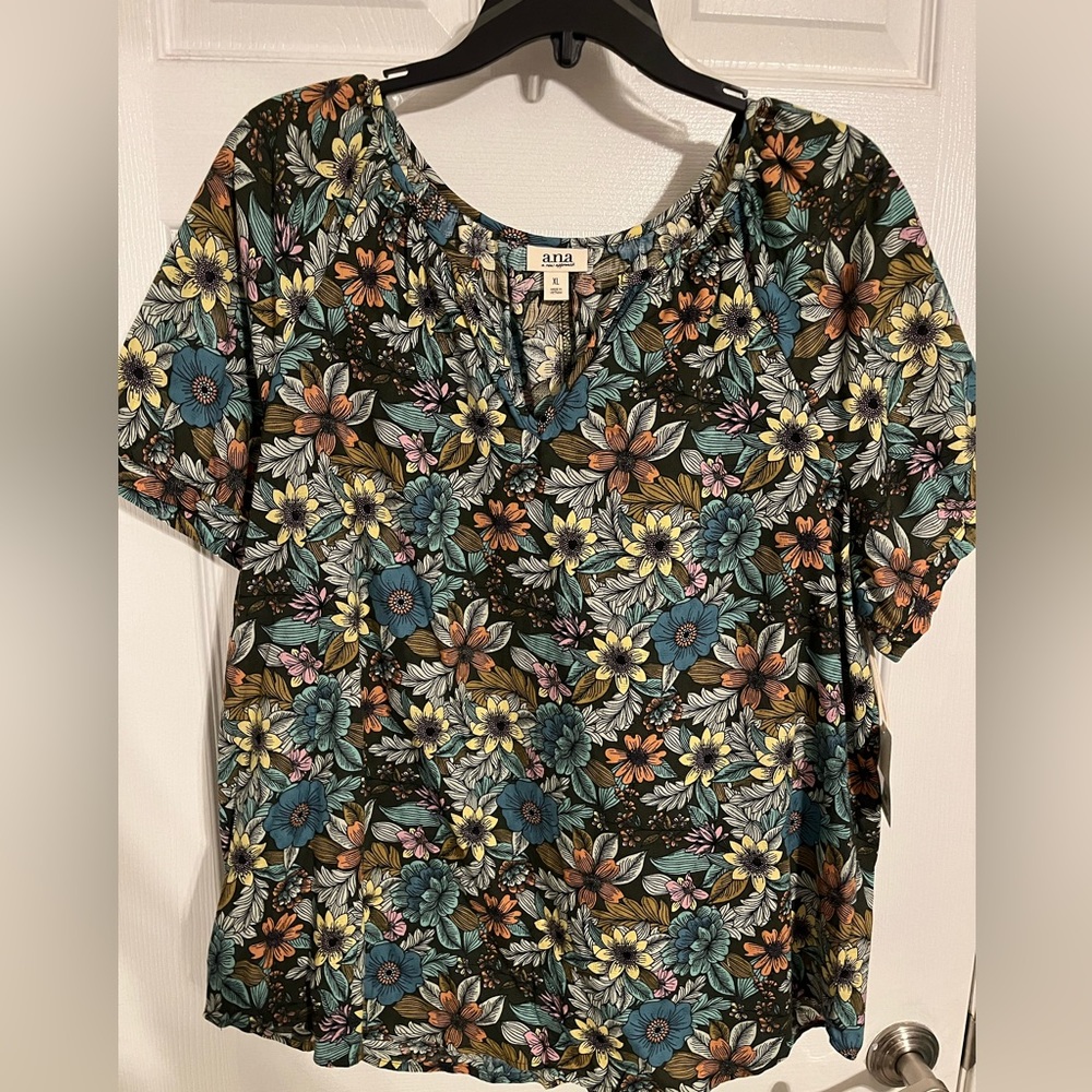 A.N.A. Retro floral top